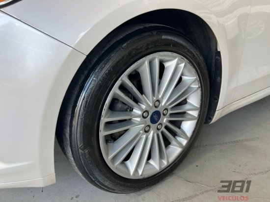 ford-fusion-titanium-fwd-2016-53573