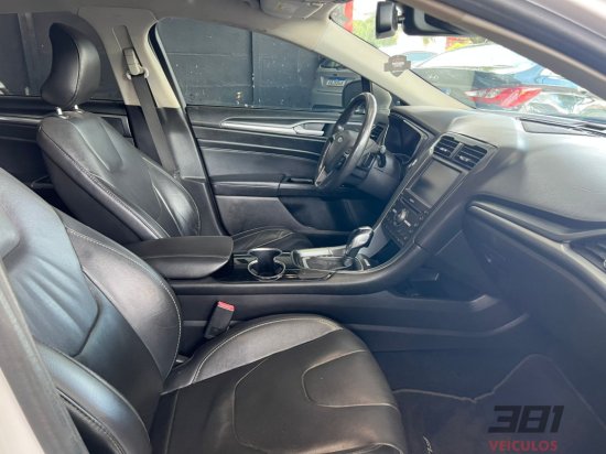 ford-fusion-titanium-fwd-2016-53571