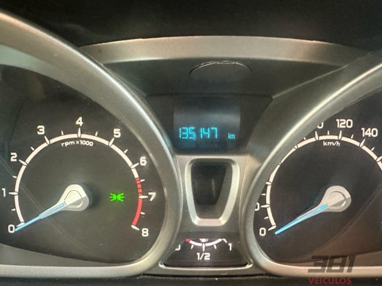 ford-ecosport-titanium-2013-44444