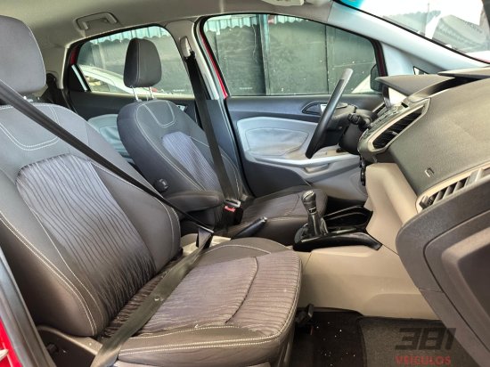 ford-ecosport-1-6-titanium-2014-46731