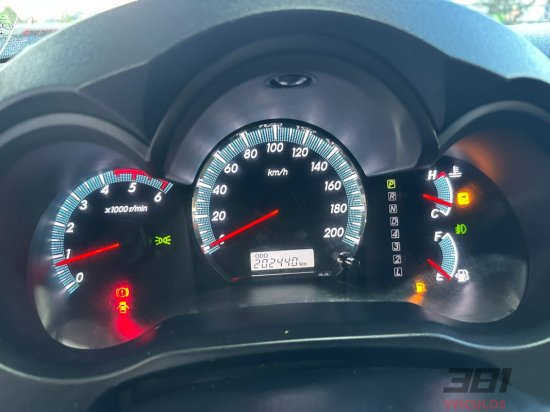 toyota-hilux-sw4-srv-3-0-7-lug-2014-54345