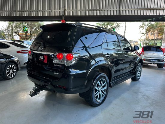 toyota-hilux-sw4-srv-3-0-7-lug-2014-54341