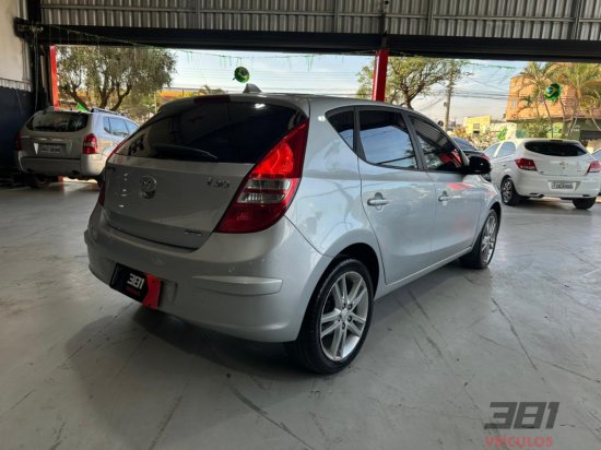 hyundai-i30-2012-54369