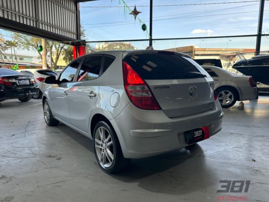 hyundai-i30-2012-54371