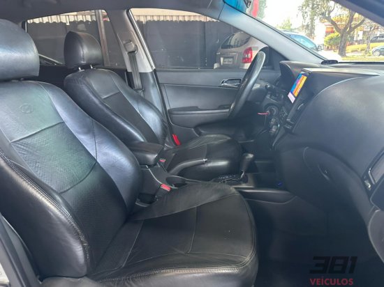 hyundai-i30-2012-54372