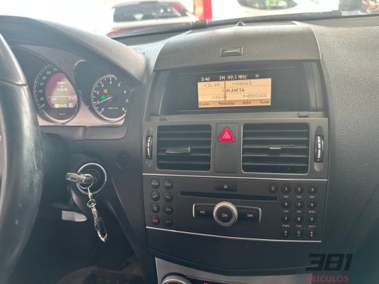 mercedez-c200-cgi-2011-49924