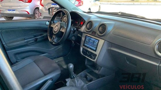 volkswagen-voyage-2015-55018