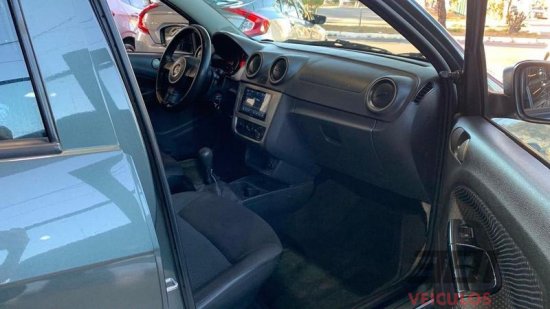 volkswagen-voyage-2015-55019