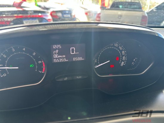 peugeot-208-griffe-1-6-flex-2015-54092