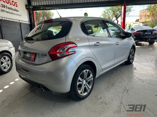 peugeot-208-griffe-1-6-flex-2015-54085